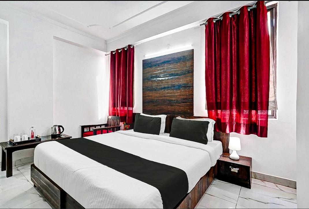Hotel Sky Heights 자이푸르 외부 사진